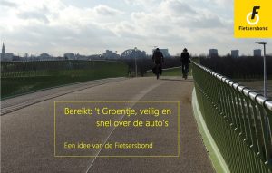 Fietsviaduct 't Groentje van boven met zicht op Nijmegen-Centrum