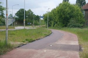 Mooi glad, rood asfalt